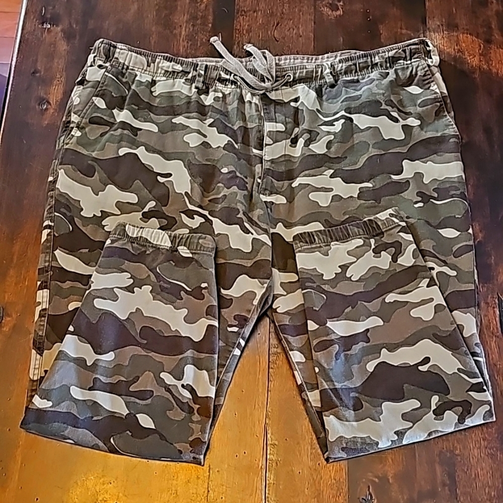 Camo Men's Joggers 48" Waist